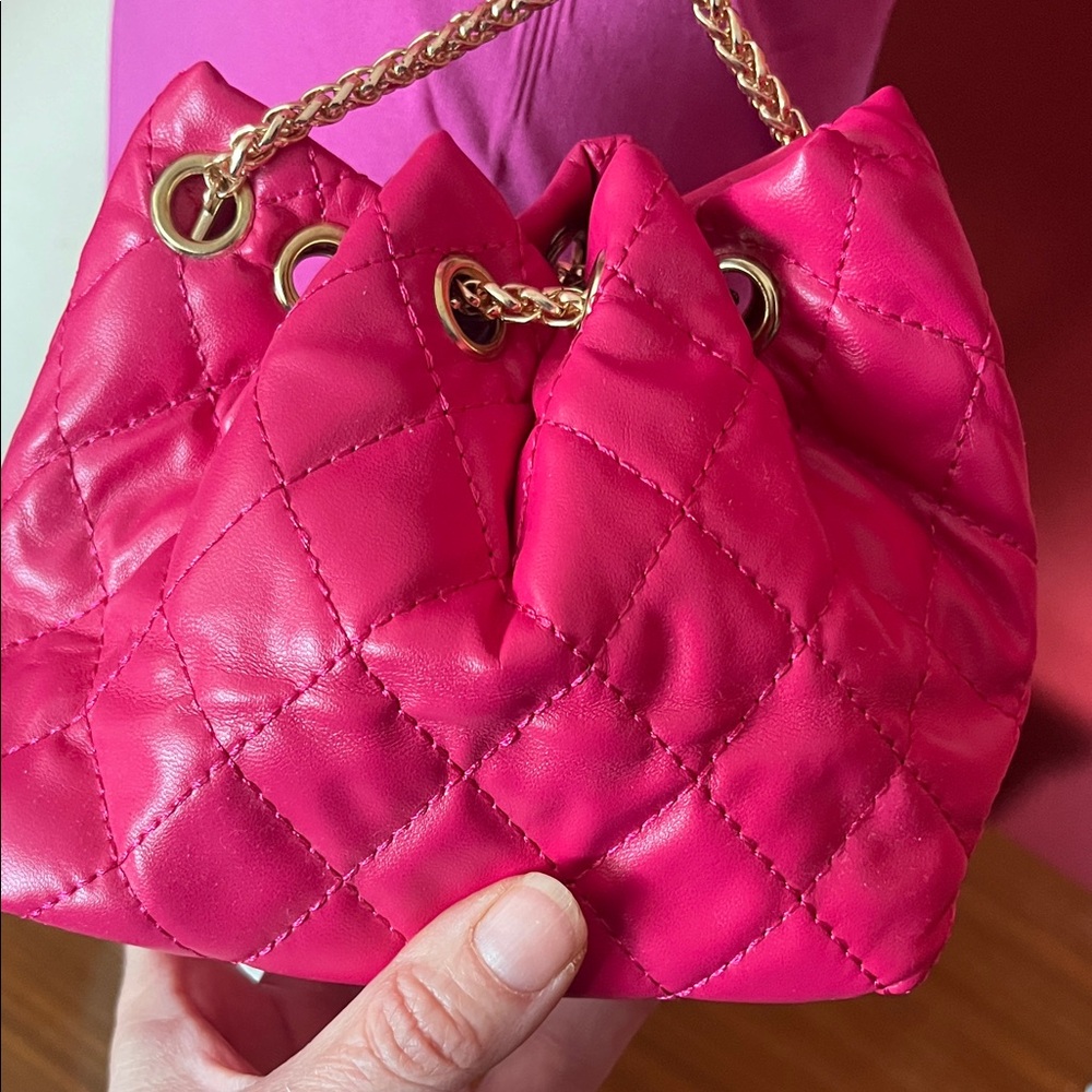 New Pink Quilted Crossbody Bag with Gold Chain - Picture 6 of 16